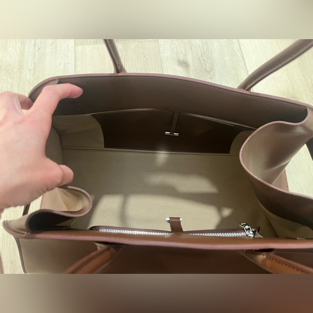 Structured Brown Tote Handbag - Picture 4 of 6